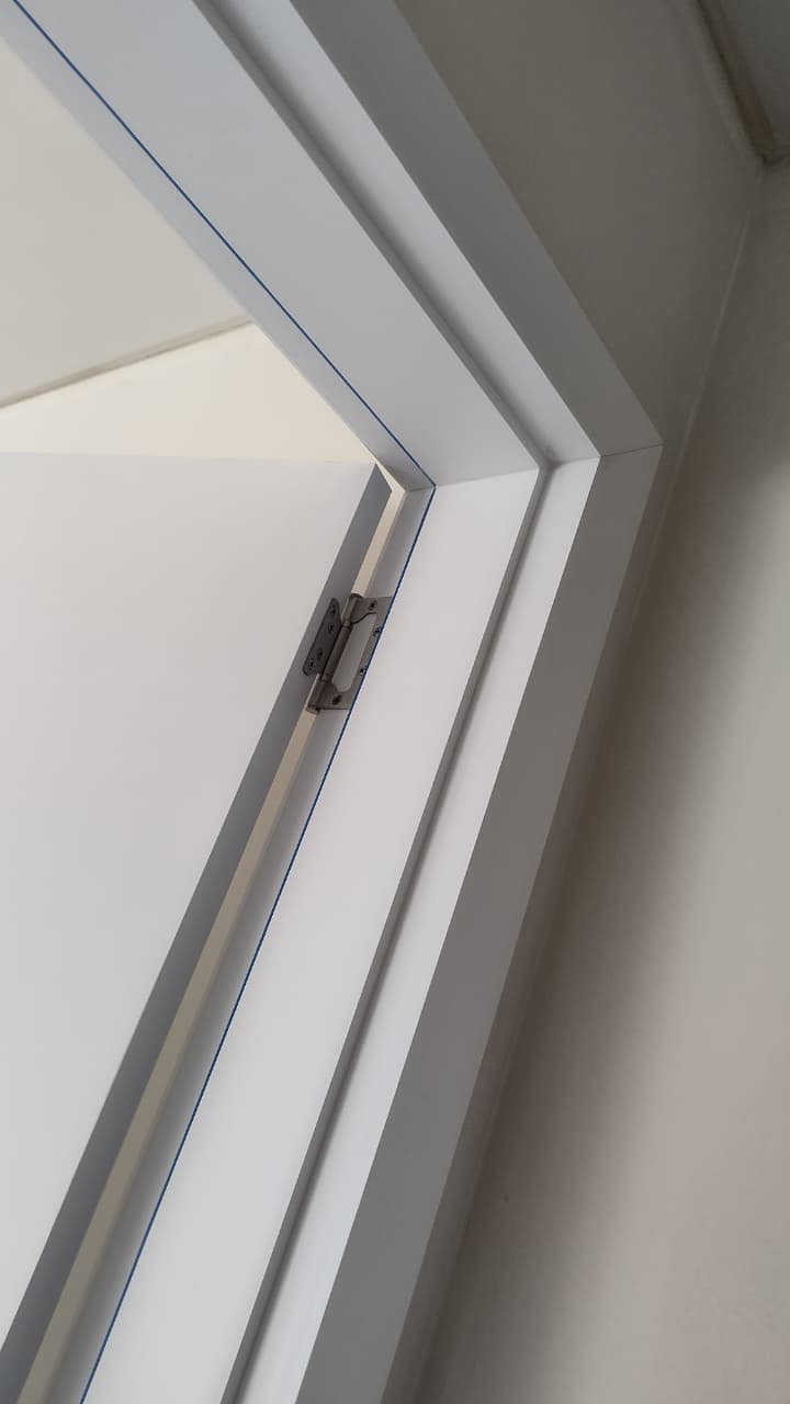 Porta interna de madeira com acabamento impecável — BR Portas